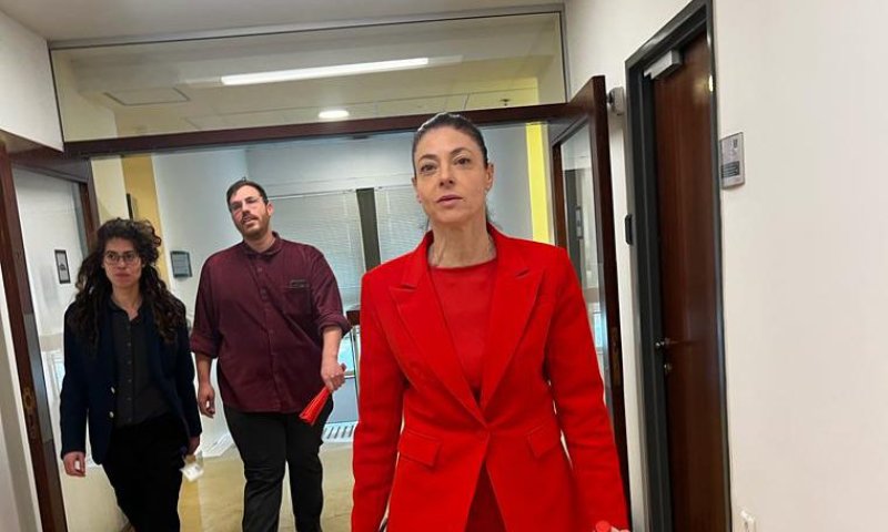 כבר לא בשחור: הלוק המפתיע של מרב מיכאלי