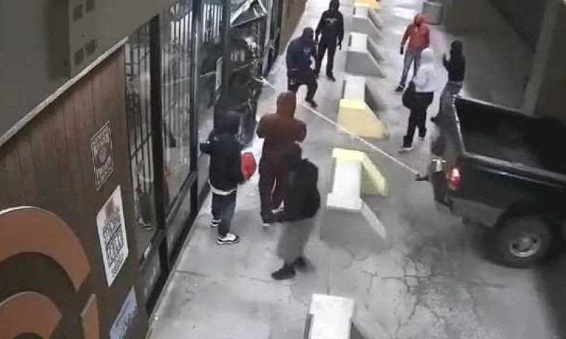 שוד נועז ביוסטון: כך רוקנו חנות נשק. צפו