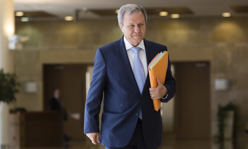 שר המשפטים לשעבר תוקף: פסקת התגברות זה אסון