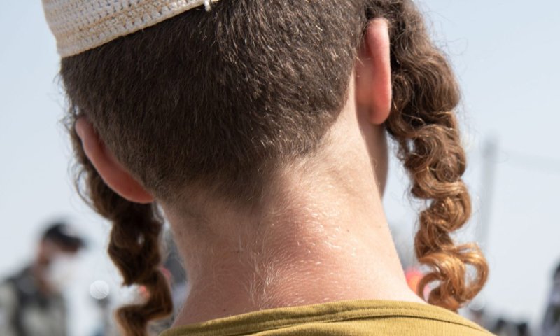 הפאות שהיו לסמל, הפכו להיות אידיאולוגיה אסורה