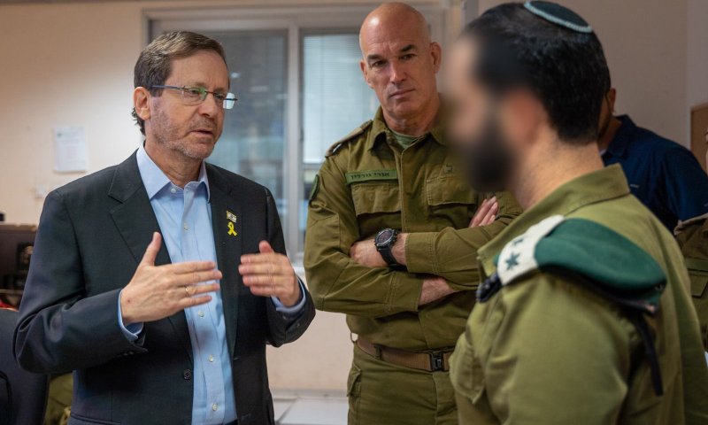 הרצוג: הקהילה הבינלאומית לא נוקטת אצבע למען ביטחוננו