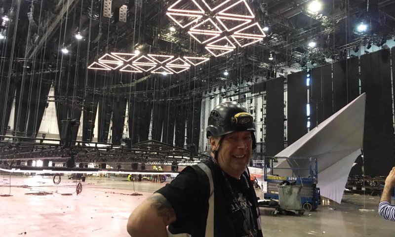 עומדים בקצב? הצצה לבניית הבמה לאירוויזיון