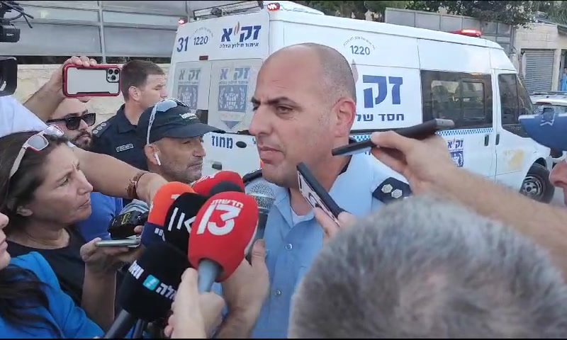"לפחות 3 אנשים ירו מטווח קצר בנשק אוטומטי"