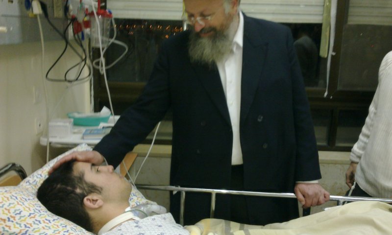 מאות בני נוער התפללו לרפואתו של ישראל אוזן