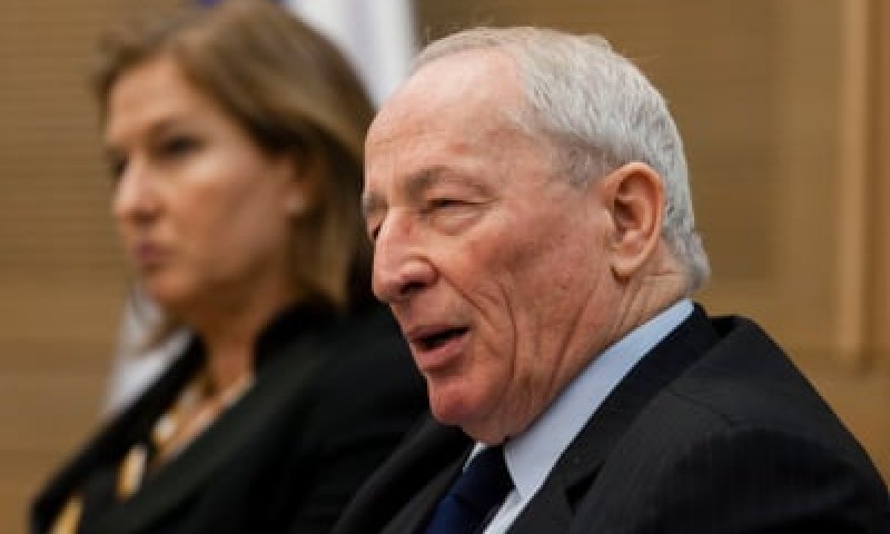 פנייה ליועץ המשפטי: פתח בחקירה נגד יוצרי ארץ נהדרת