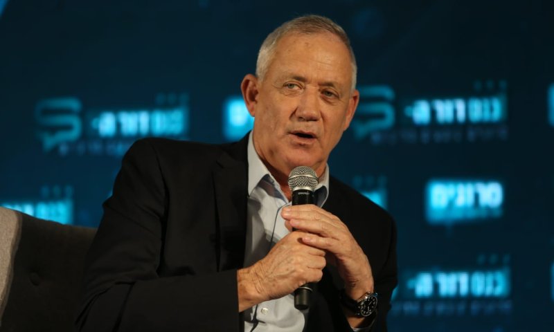 גנץ מברך את ליברמן: "הזייפן היחדי הוא נתניהו"