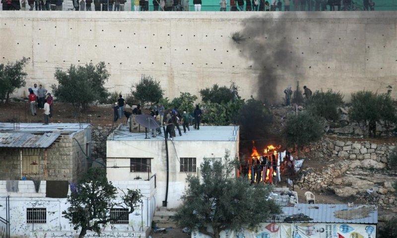 הרב רבינוביץ: "תג מחיר &ndash; כמו הבריונים בימי החורבן"