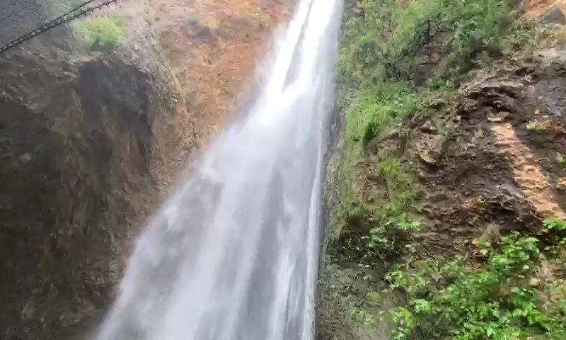 שלג כבד בחרמון; זרימות אדירות בנחלים. צפו בתיעוד