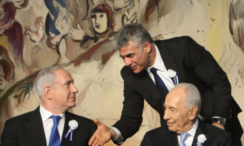 בנט תיווך, נתניהו נכנע ולפיד התפשר מעט: יש ממשלה