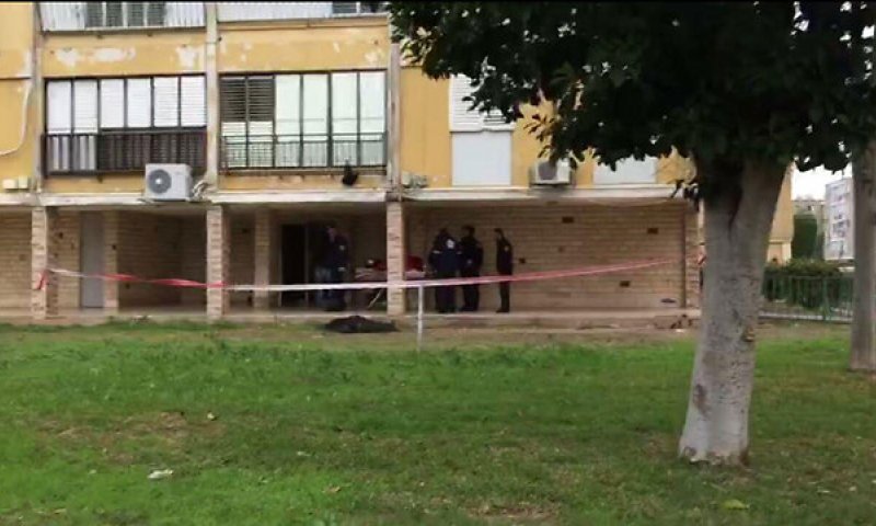 חשד: רצחה את בנה וקפצה מקומה שישית