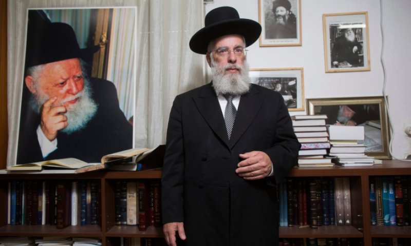 הרב יעקב שפירא יוצא להגנת אביו: "לא אשתוק"