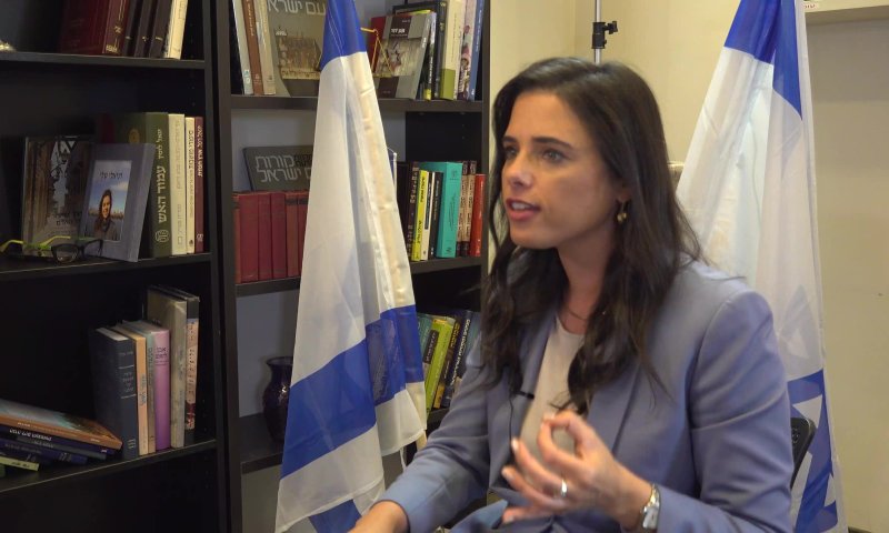 שקד על כחול לבן: "שירדו מהעץ ויפסיקו עם החרמות"