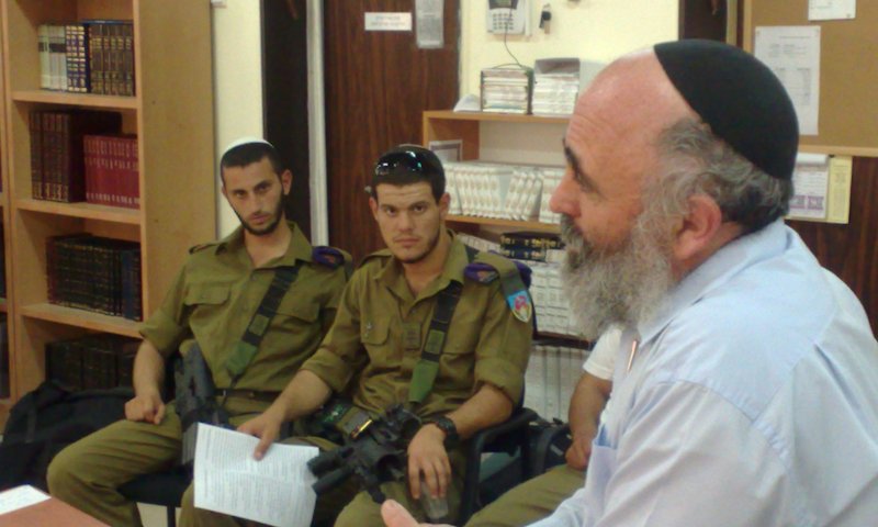 מילאו מצברים: חיילי הסדר 'שילובים' חזרו לישיבה ליום אחד