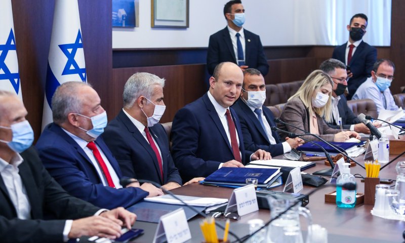 בנט והורוביץ סיכמו: ההגבלות בנתב"ג יוארכו