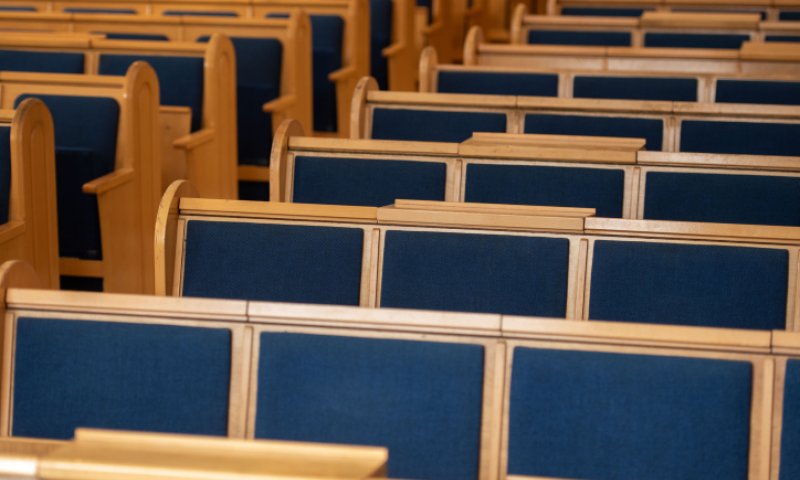 קורונה: תפילה ושירה המונית בעברית ובאנגלית