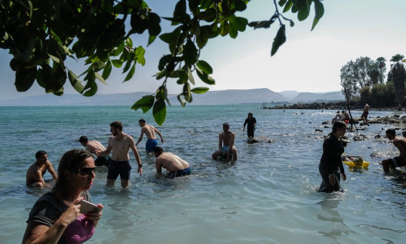 משרד הבריאות מבהיר: "אין סיכון בשתיית מי הכנרת"