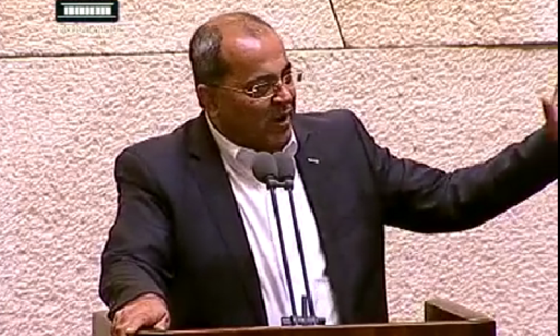 צפו: אחמד טיבי מתנצל בפני אורן חזן