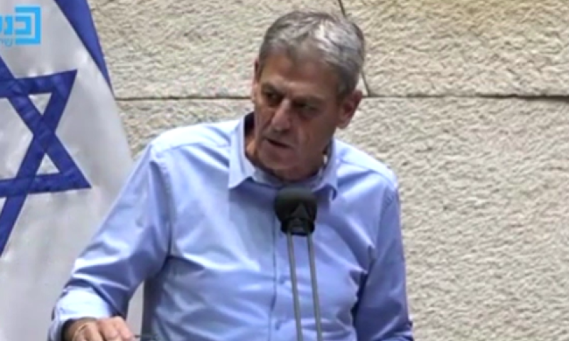 צפו; רם בן ברק בנאום חריף: "ממתי קיבוצניק זו קללה?"