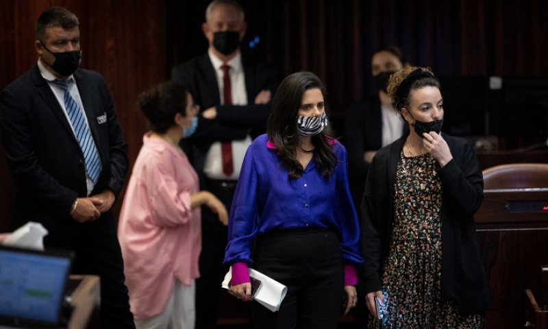 כך ימינה מנסה להסדיר את החשמל להתיישבות הצעירה