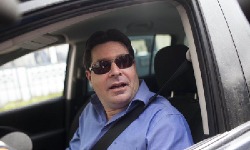 אקוניס הבטיח שלא ישוחררו מחבלים והתנצל: "הטעו אותי"