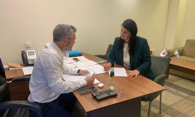 מרגיע את השטח? יו"ר הקואליציה נועד עם פינטו