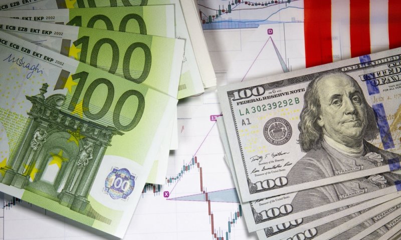 לראשונה ב-20 שנה: היורו והדולר שווי ערך