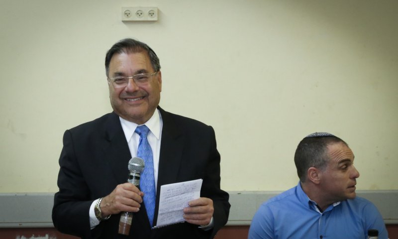 הרב ריסקין: היחס להומואים? 'אונס רחמנא פטריה'