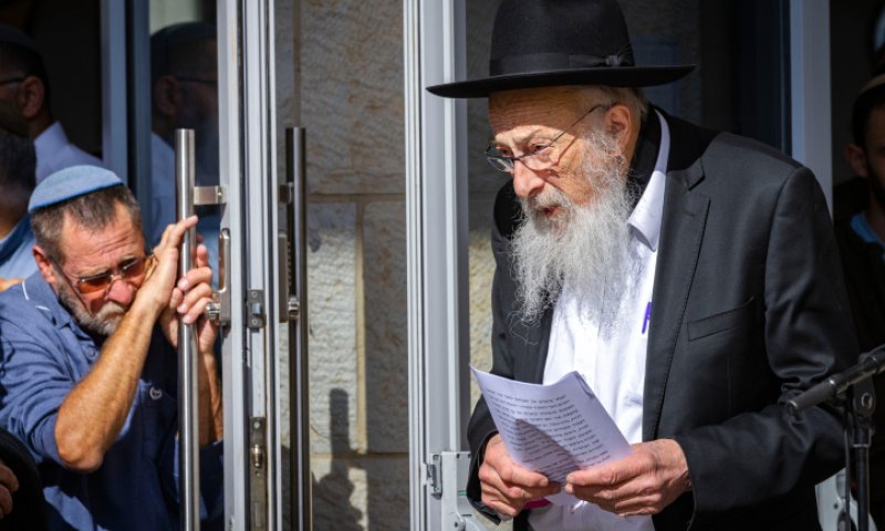 כך הרב טאו הגיב לדבריה של נחמה תאנה