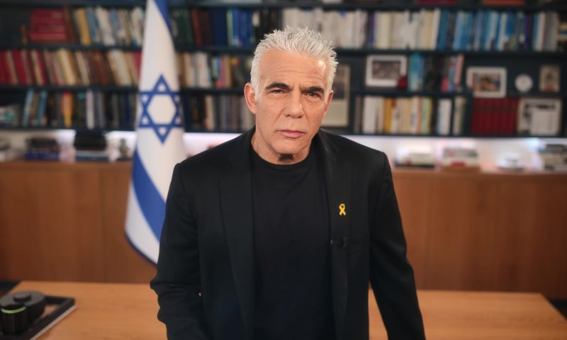 לפיד מחדד את המסרים: "אבוא לטקסים בהם נתניהו יתפטר"