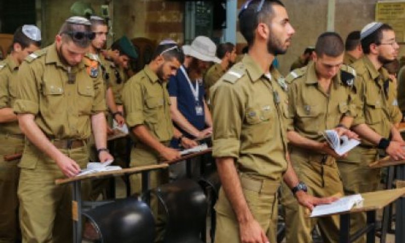 50 חיילים דתיים חוייבו לגלח זקנם עד יום ראשון