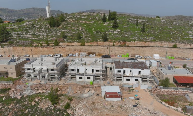 כשהטבע נפגש עם וילה במרכז של קהילה