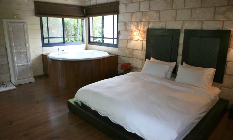 בעל הצימר ביטל: לפי ההלכה מגיע לנו פיצויים?