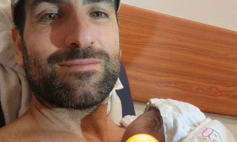 מהבמות לחדר הלידה: איזי הפך לאבא