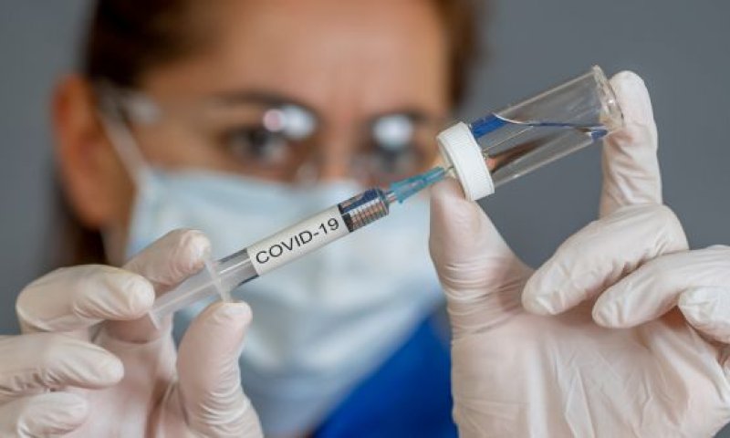 מפורסמים קיבלו הצעה להתחסן תמורת כסף