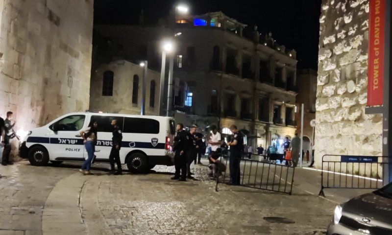 נתפס המחבל שניסה לדקור שוטרים בהר הבית