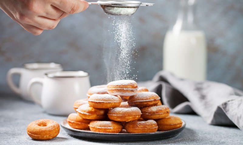 משגע את הרשת: מתכון לסופגניות מ-2 רכיבים