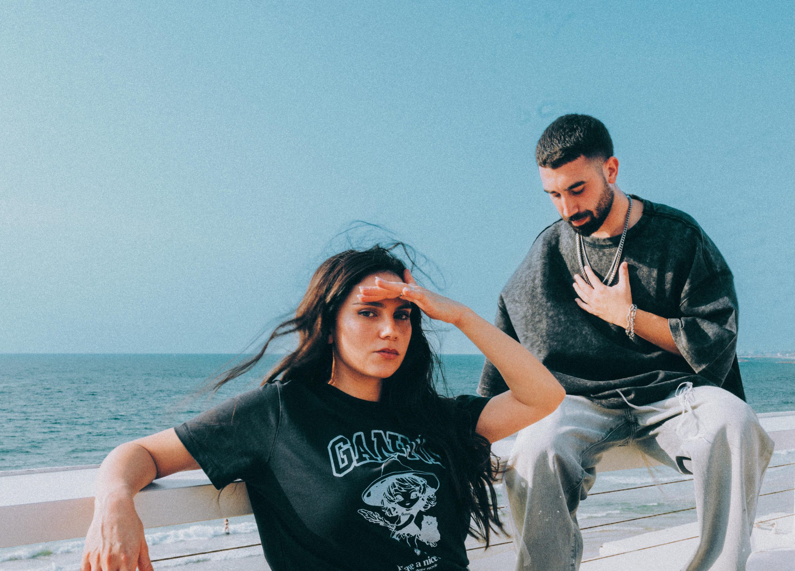 יסמין מועלם ובן צור (צילום בר שבתאי)