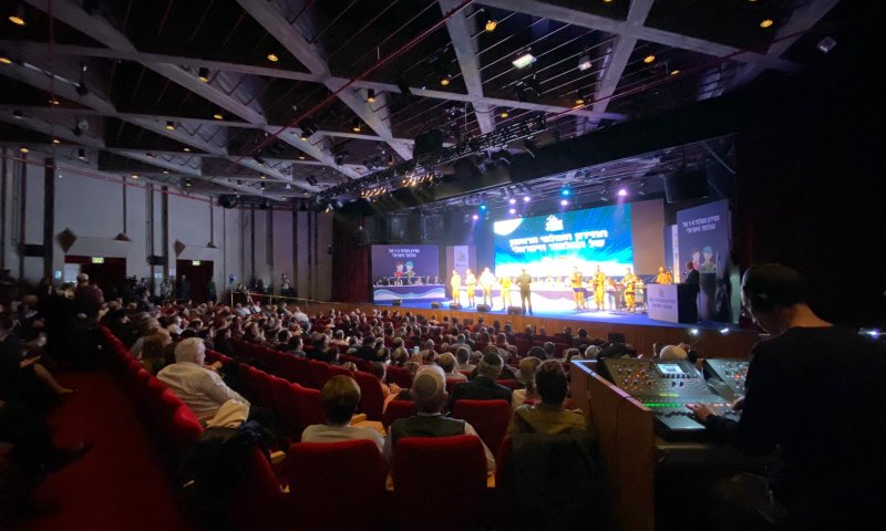 נעם  ניסים שריקי זוכה החידון העולמי של התלמוד הישראלי