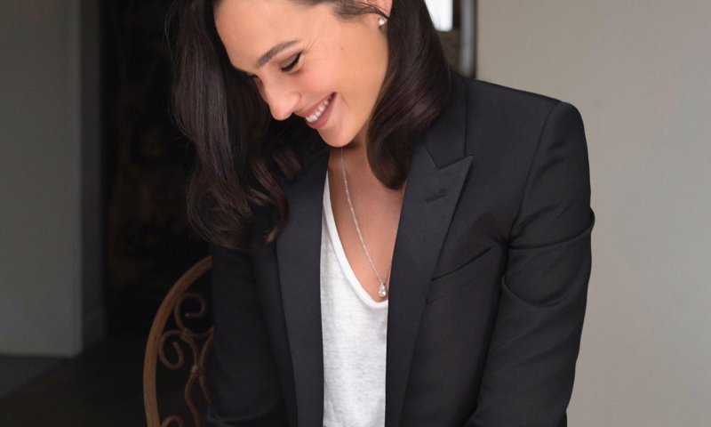 וונדר וומן יוצאת מבידוד: גל גדות מטיילת בארץ