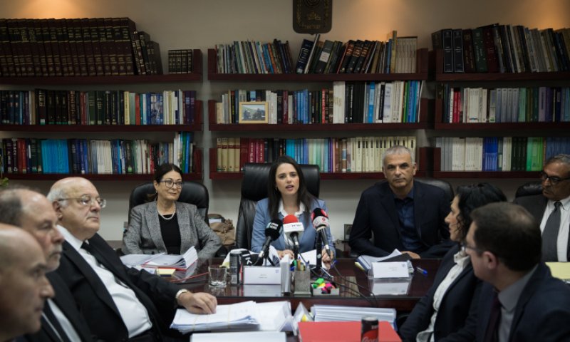 נבחרו שני שופטים חדשים לבית המשפט העליון