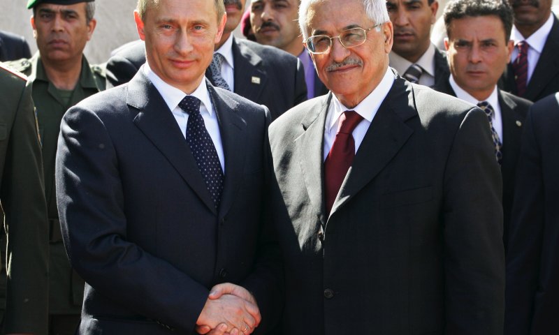 פוטין שוחח עם אבו מאזן על המלחמה באוקראינה