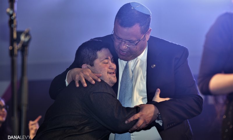 המחווה המרגשת של ירושלים ללהקת שלוה