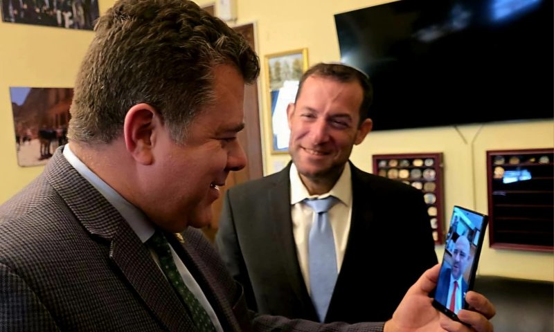 השיחה המרגשת של חבר הקונגרס ויו"ר מועצת שומרון עם יו"ר הכנסת