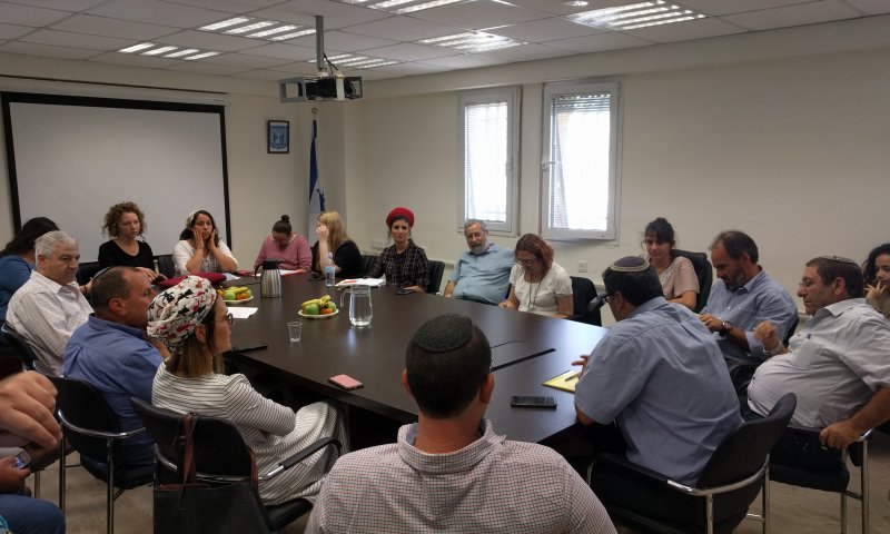 מנכ"ל רשות השירות הלאומי-אזרחי פועל להסדרת תנאי הקומונריות