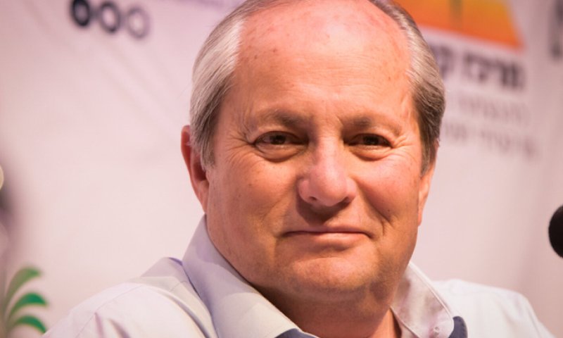 הנדל: "מקווה שסמוטריץ' לא יחזור לימינה"