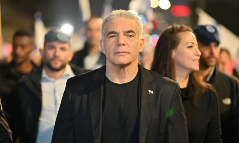 לפיד: "האופוזיציה תגבה את הממשלה בכל פעולה"