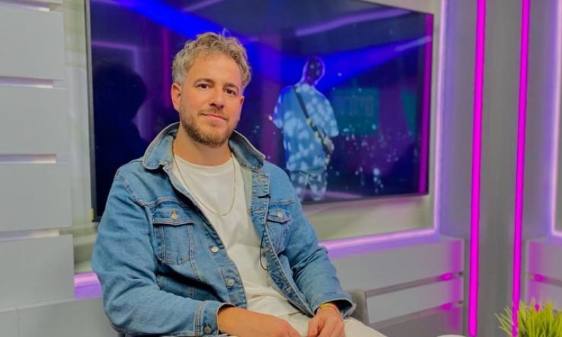 הזמר יושי באולפן: "'תן סימן' הוא שיר ההתבגרות שלי'