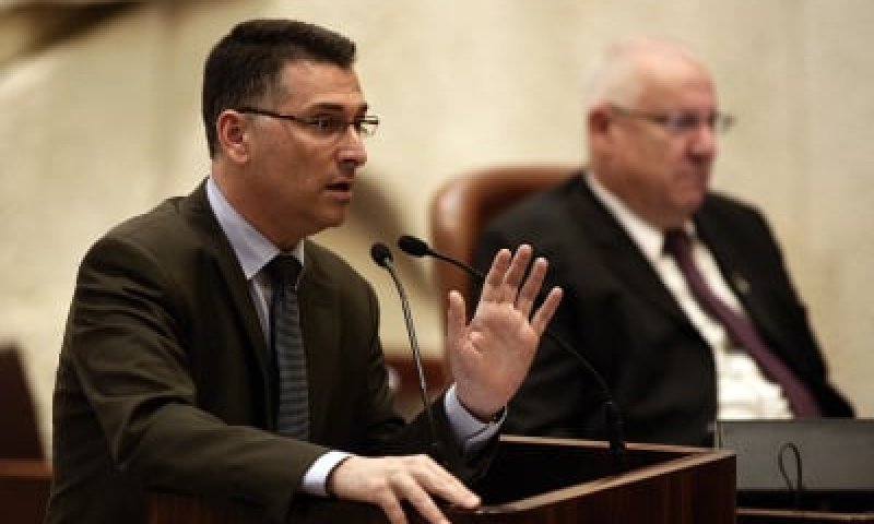 שר החינוך ממשיך: "אין היסטוריה יהודית בלי העיר חברון"