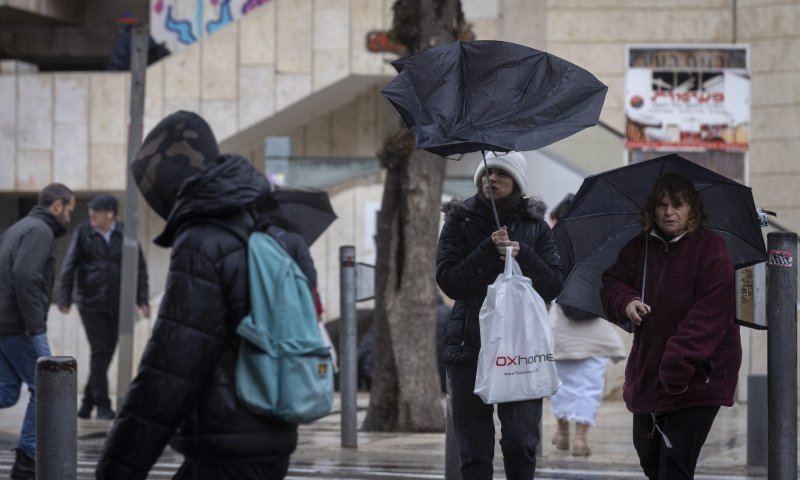 מתחילים לבקש גשם: הלכות 'ברך עלינו' ו'ותן טל ומטר'