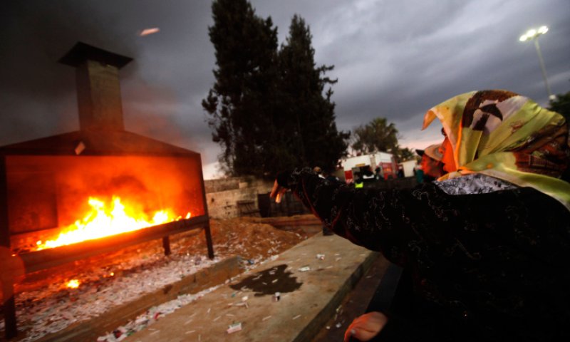 מי מנסה להנדס לנו את המסורת